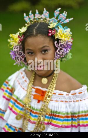 Young panamanian girl dressed with the traditional pollera Stock Photo