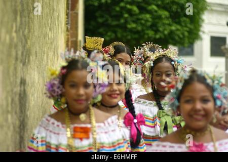 Young panamanian girls with the traditional pollera dress Stock Photo ...