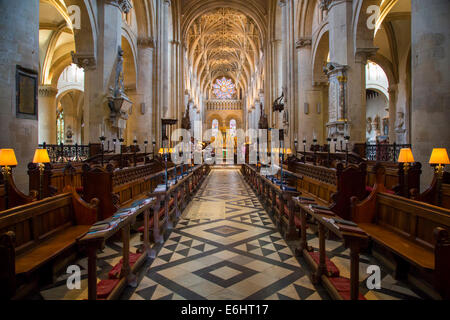 Interior of Christ Church - founded 1524 by Cardinal Wolsey, Re-founded in 1546 by Henry VIII, Oxford University, England Stock Photo