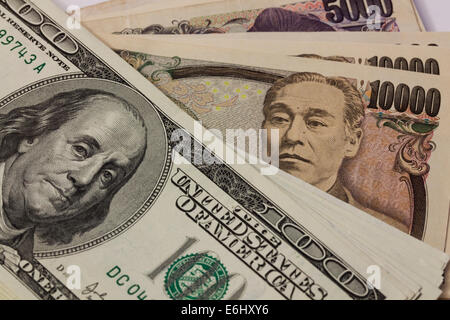 $100 and 1000 yen banknotes Stock Photo