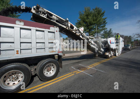 Pavement milling, cold planing, asphalt milling, or profiling machine prepared road in Hartford for repaving Stock Photo