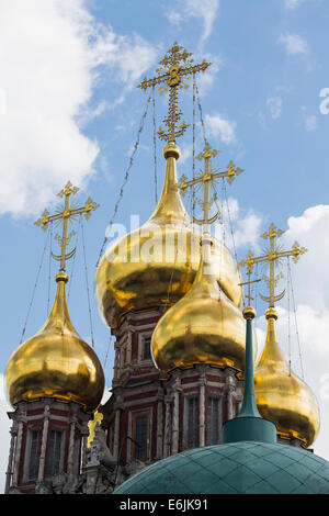 Golden domes of the Resurrection Church in Kadashi Sloboda, Moscow, Russia Stock Photo