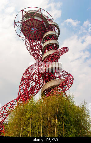 The Orbit at Queen Elizabeth Park in London, England 21st April 2014 Stock Photo