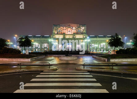 Milano Centrale railway station, architect Ulisse Stacchini, Milan, Lombardy, Italy Stock Photo