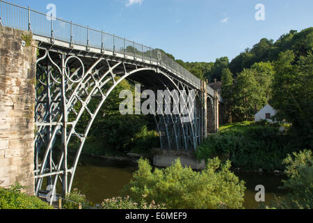 The iron bridge over the River Severn at Ironbridge, Shropshire, England Stock Photo