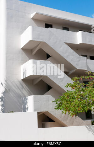 The Bauhaus influenced 1930s modernist Isokon apartment building, designed by Wells Coates, in Hampstead, London. Stock Photo