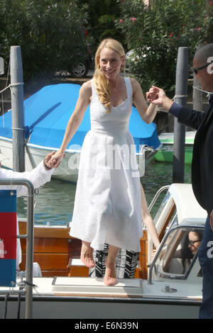 Venice, Italy. 27th Aug, 2014. US actress/cast member Amy Ryan arrives for the photocall for the movie 'Birdman or (The Unexpected Virtue of Ignorance)' during the 71st annual Venice International Film Festival, in Venice, Italy, 27 August 2014. Presented in the official competition Venezia 71, the movie opens the festival that runs from 27 August to 06 September. Photo: Hubert Boesl/dpa/Alamy Live News Stock Photo