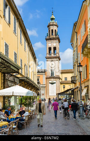 Shops and cafe on Strada Cavouri in the historic city centre, Parma, Emilia Romagna, Italy Stock Photo
