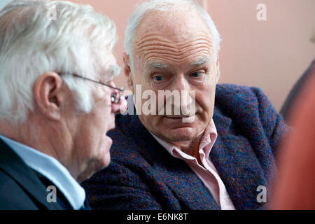 Peter Snow talking with Richard Ingrams at the Oldie Literary Lunch 05/11/13 Stock Photo