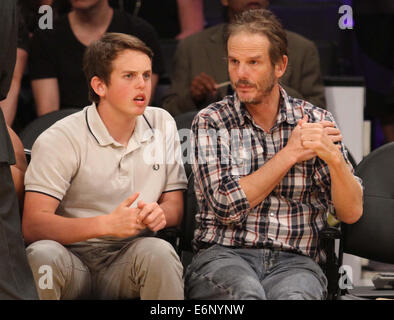 Celebrities courtside at the Lakers game. The Los Angeles Lakers defeated the Boston Celtics by the score of 101-92 at Staples Center  Featuring: Peter Berg Where: Los Angeles, California, United States When: 21 Feb 2014 Stock Photo