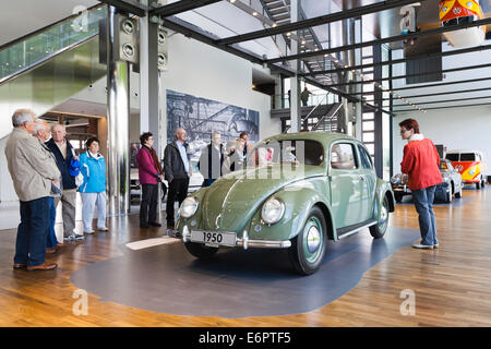 Wolfsburg Germany Vintage ZeitHaus The Autostadt Stock Photo Alamy wolfsburg-germany-vintage-zeithaus-the-autostadt-stock-photo-alamy