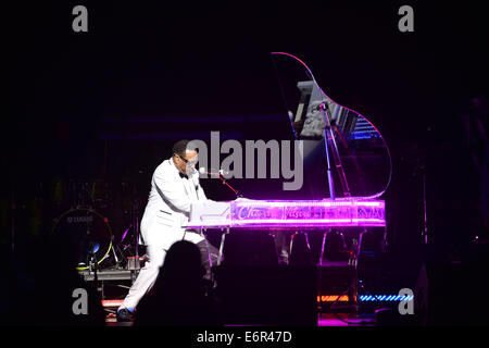 Charlie Wilson performs live at the James L. Knight Center  Featuring: Charlie Wilson Where: Miami, Florida, United States When: 23 Feb 2014 Stock Photo