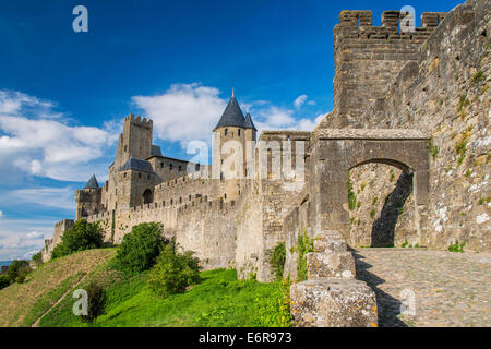 Porte d’Aude entrance to the medieval fortified city, Carcassonne, Languedoc-Roussillon, France Stock Photo