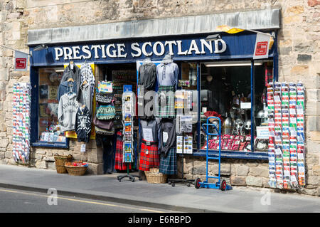 The Prestige Scotland souvenir shop on the Royal Mile, Edinburgh Stock Photo
