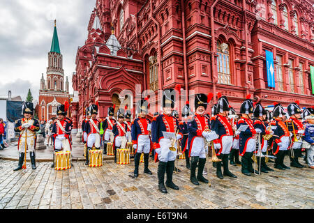 Moscow, Russia. 30th Aug, 2014. International Military Music Festival - Spasskaya tower 2014. In the mood. Nikolskaya (St. Nicolas) tower of the Kremlin (left), State Historical Museum of Russia (right). Credit:  Alex's Pictures/Alamy Live News Stock Photo