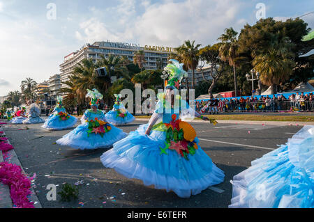 Nice, France, Caribbean Women in Costume, Parading in Front of Crowd on Street at Traditional Spring Carnival parade Stock Photo