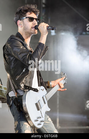 Philadelphia, Pennsylvania, USA. 30th Aug, 2014. Musician DAVID MACKLOVITCH (aka DAVE 1) of the band Chromeo performs live at Budweiser Made in America festival in downtown Philadelphia, Pennsylvania Credit:  Daniel DeSlover/ZUMA Wire/Alamy Live News Stock Photo