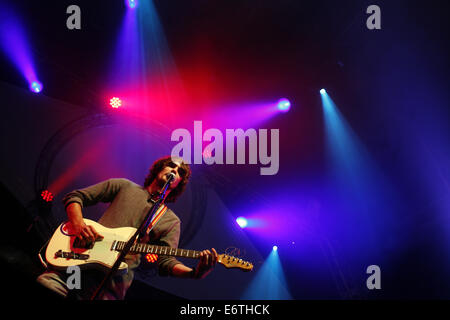 Wallingford, Oxford, UK. 30th Aug, 2014. a view of blair  dunlop on main stage at bunkfest a free three day music festival. Credit:  stuart emmerson/Alamy Live News Stock Photo