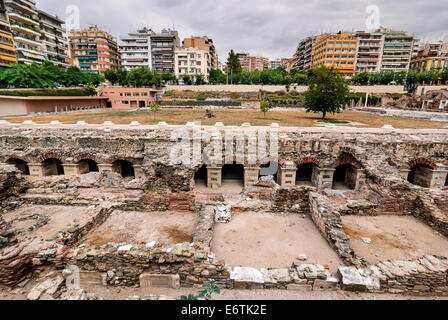 Ruins of the two-terraced Roman Forum (Ancient Agora) in Thessaloníki centre. Thessaloniki is home to a number of prominent arch Stock Photo