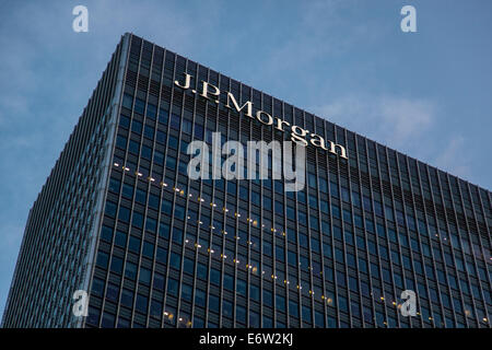 25 Bank Street office of JP Morgan, Canary Wharf, London, England Stock Photo