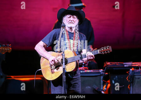 Cary, North Carolina, USA. 19th May, 2014. Music artist WILLIE NELSON ...