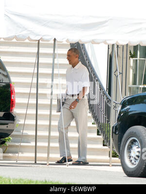 Washington DC, USA. 31st Aug, 2014. United States President Barack Obama departs the South Portico of the White House in Washington, DC on Sunday, August 31, 2014. Credit: Ron Sachs/Pool via CNP Credit:  dpa picture alliance/Alamy Live News Stock Photo