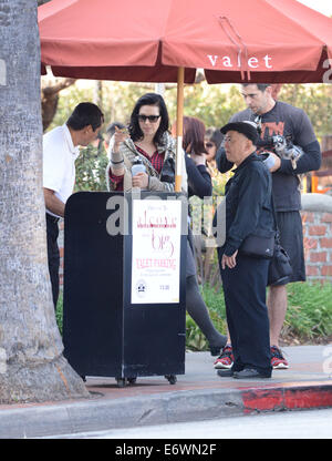 Laura Prepon drove to a restaurant where she met a mystery man for lunch then drove off together  Featuring: Laura Prepon Where: Los Angeles, California, United States When: 09 Feb 2014 Stock Photo