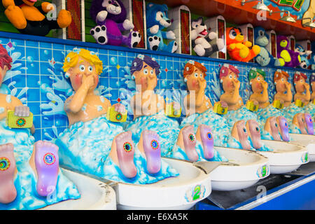 USA, New Jersey, Atlantic City, Midway games at amusement park Stock Photo