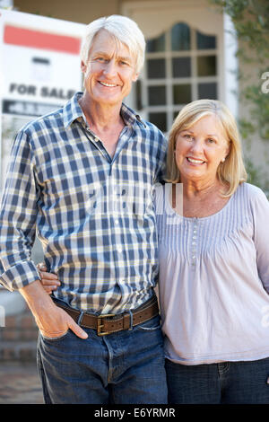 Senior couple moving house Stock Photo