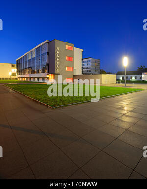 The Bauhaus Dessau, night scene, Dessau, Saxony-Anhalt, Germany Stock Photo