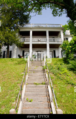 USA, Tennessee, Savannah. Historic Cherry Mansion, National Register of Historic Places. Stock Photo