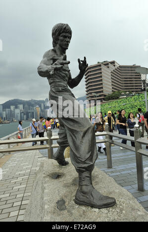 Statue of Bruce Lee. Victoria Harbour, Hong Kong, China Stock Photo