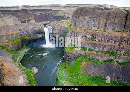 A view of Palouse Falls, a waterfall on the Palouse River in eastern Washington Stock Photo