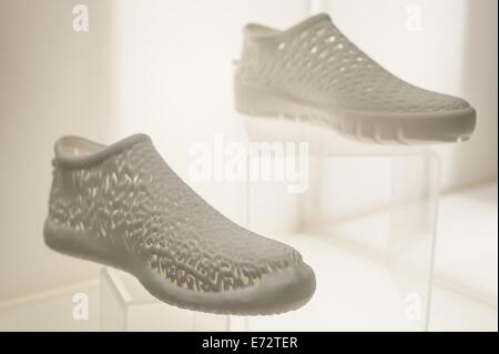 London, London, UK. 4th Sep, 2014. 4th September 2014. Old Billingsgate, London. The 2014 London 3D Printshow opens its doors to the public. Pictured: Intricately manufactured footwear made by 3D technology. © Lee Thomas/ZUMA Wire/Alamy Live News Stock Photo