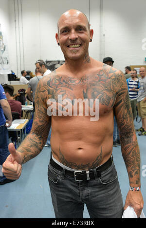 London, UK. 5th September, 2014.  Attendees at the 2nd International Deaf Tattoo Convention at St. John's Deaf Community Centre in London. Credit:  See Li/Alamy Live News
