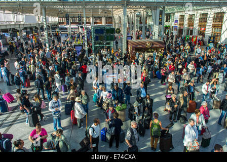 Paris, France, Wide Angle, High Angle, big crowds aerial view of Travelers, Tourists, Waiting inside 'Gare de Lyon' Train Station Stock Photo