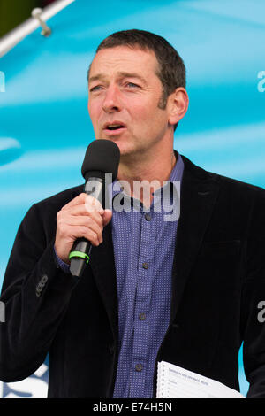 Liverpool, Merseyside, UK 6th September, 2014. ITV's Ned Boulting at the Friends Life Tour of Britain. Team Presentations and introductions on stage at Chavasse Park on Saturday evening as riders prepare for the race proper on Sunday next. The Tour of Britain is the UK's biggest professional cycle race and the country's largest free-to-spectate sporting event. Norris Edward 'Ned' Boulting is a British sports journalist and television presenter best known for his coverage of football and cycling. Stock Photo