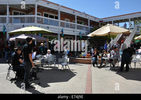 Street performance in historic downtown Albuquerque, New Mexico, USA Stock Photo