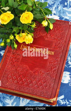 Yellow Roses And Old Book Stock Photo 182996028 Alamy