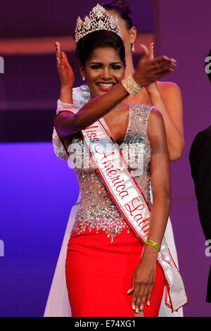 Punta Cana, Dominican Republic. 6th Sep, 2014. Winner of World's Miss Latin America 2014 contest, Nicole Pinto of Panama, reacts after the contest in Punta Cana City, Dominican Republic, on Sept. 6, 2014. © Roberto Guzman/Xinhua/Alamy Live News Stock Photo