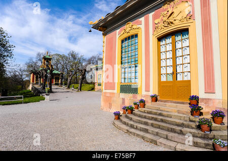 Sweden, Ekerö. The Drottningholm Palace (Drottningholms slott). Chinese Pavilion. Stock Photo