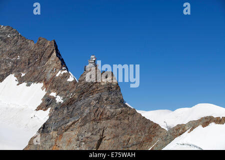 Sphinx Observatory on Jungfraujoch, in front of Jungfrau Mountain, Grindelwald, Bernese Oberland, Canton of Bern, Switzerland Stock Photo