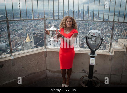 Manhattan, New York, USA. 8th Sep, 2014. 2014 US Open Tennis Champion SERENA WILLIAMS visits the Empire State Building, Monday, Sept. 8, 2014. Serena Williams has won the US Open 6 times has now one a combined 18 Grand Slam Titles. Credit:  Bryan Smith/ZUMA Wire/Alamy Live News Stock Photo