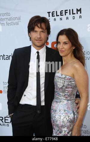 Toronto, Canada. 07th Sep, 2014. Actor Jason Bateman and wife Amanda Anka attend the premiere of 'This Is Where I Leave You' during the 39th Toronto International Film Festival (TIFF) in Toronto, Canada, 07 September 2014. Photo: Hubert Boesl /dpa -NO WIRE SERVICE-/dpa/Alamy Live News Stock Photo