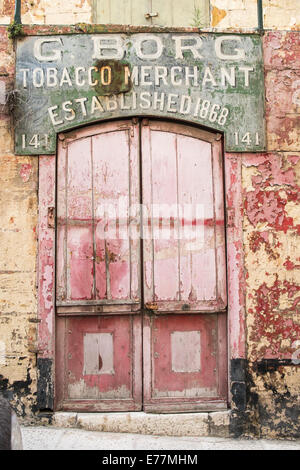 tobacco shop in malta Tobacconist shops have become an endangered species recent times. Can small shops like these avoid extinction? Something of a rarity in today's Malta, this old tobacconist on the Msida sea VALLETTA, MALTA - SEPTEMBER 14,