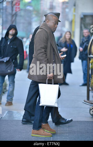 Omar Epps entering his hotel in New York  Featuring: Omar Epps Where: Manhattan, New York, United States When: 06 Mar 2014 Stock Photo