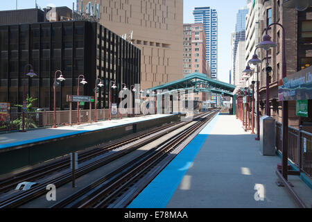 CHICAGO,USA-JULY 11,2013: Famous elevated overhead commuter train in Chicago. Stock Photo