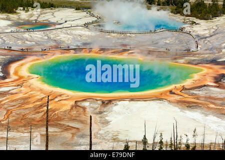 Birds-eye view of the Grand Prismatic pool in Yellowstone National Park ...