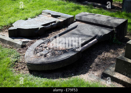 Fallen gravestones in Yardley Cemetery, Birmingham, West Midlands, England, UK Stock Photo