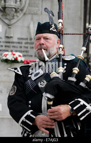 Bagpipe player, Glasgow, Scotland/music Stock Photo